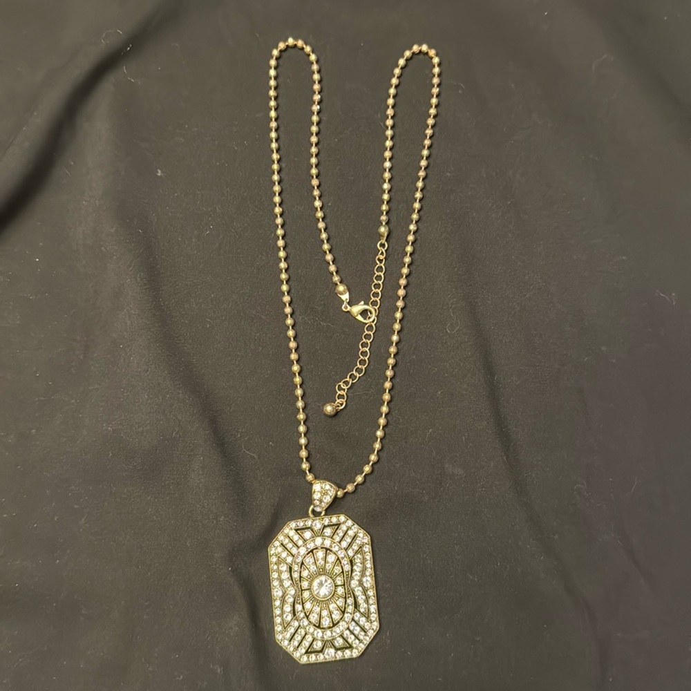 Paula Abdul necklace.